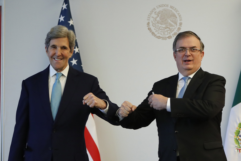 Kerry dice que EEUU respeta la soberanía de México ante reforma energética