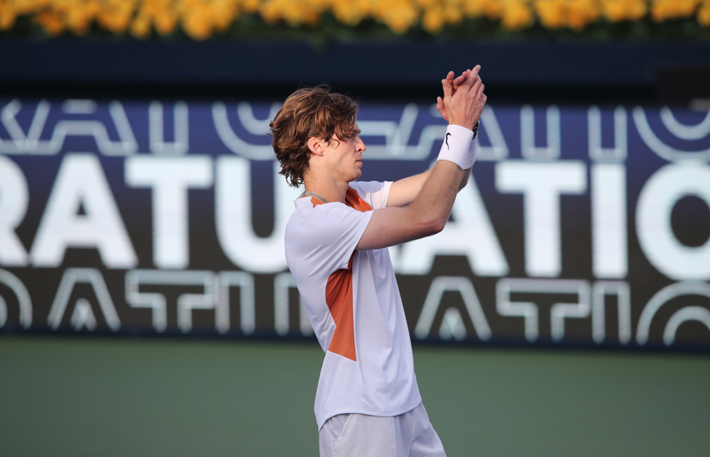 Rublev despierta a tiempo y se planta en las semifinales