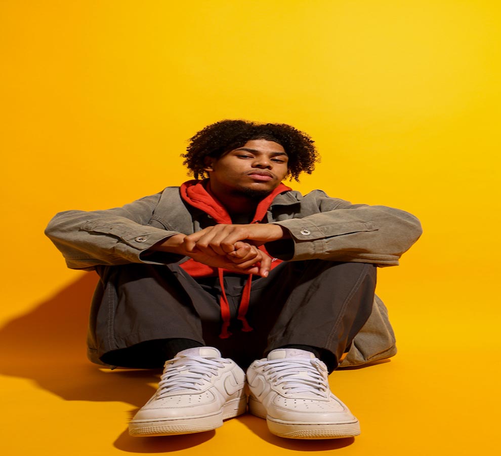 LA NUEVA SENSACIÓN DE LA INDUSTRIA MUSICAL CHICOCURLYHEAD LANZA SU NUEVO SENCILLO “NO TE VAYAS”