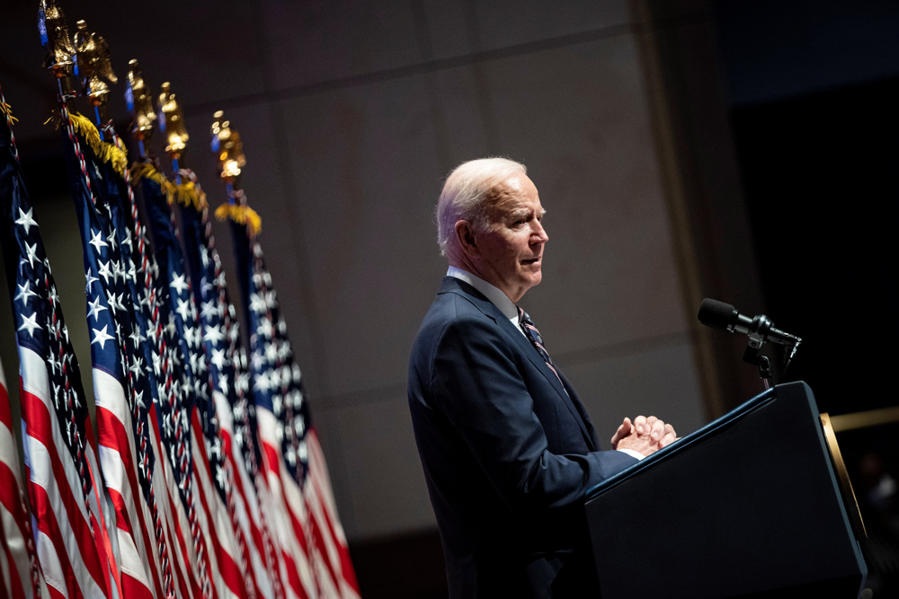 Biden promete más medidas ante el repunte de la violencia armada en EE.UU.