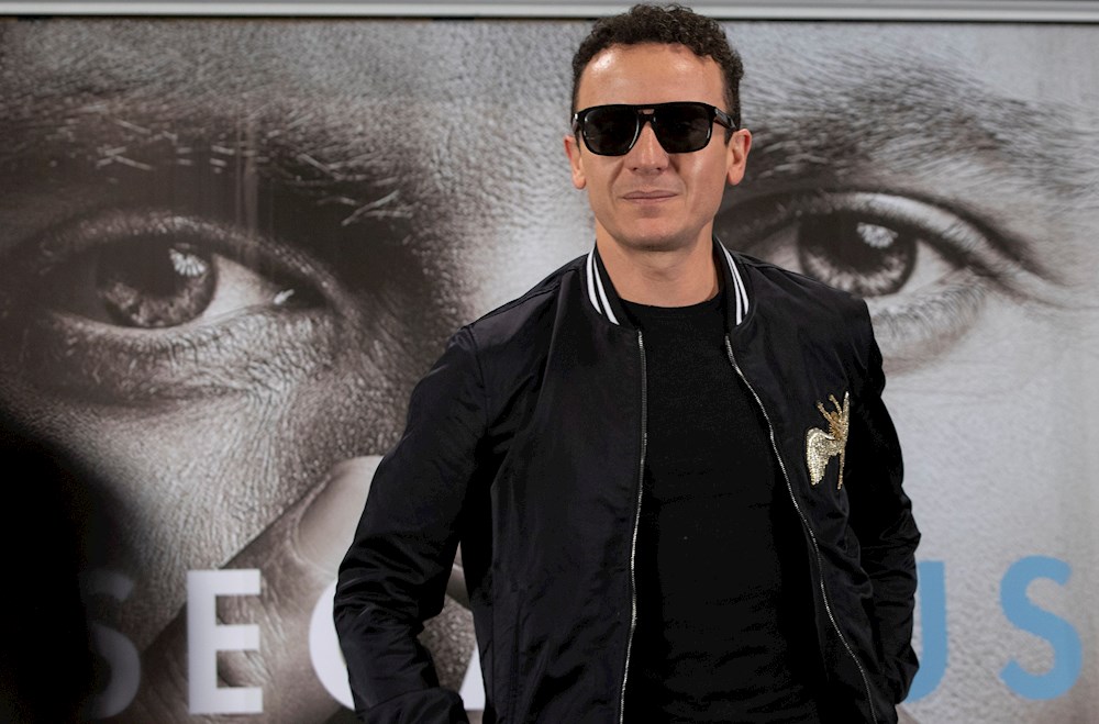 Fonseca publica el sencillo “Háblame bajito” junto al cubano Cimafunk