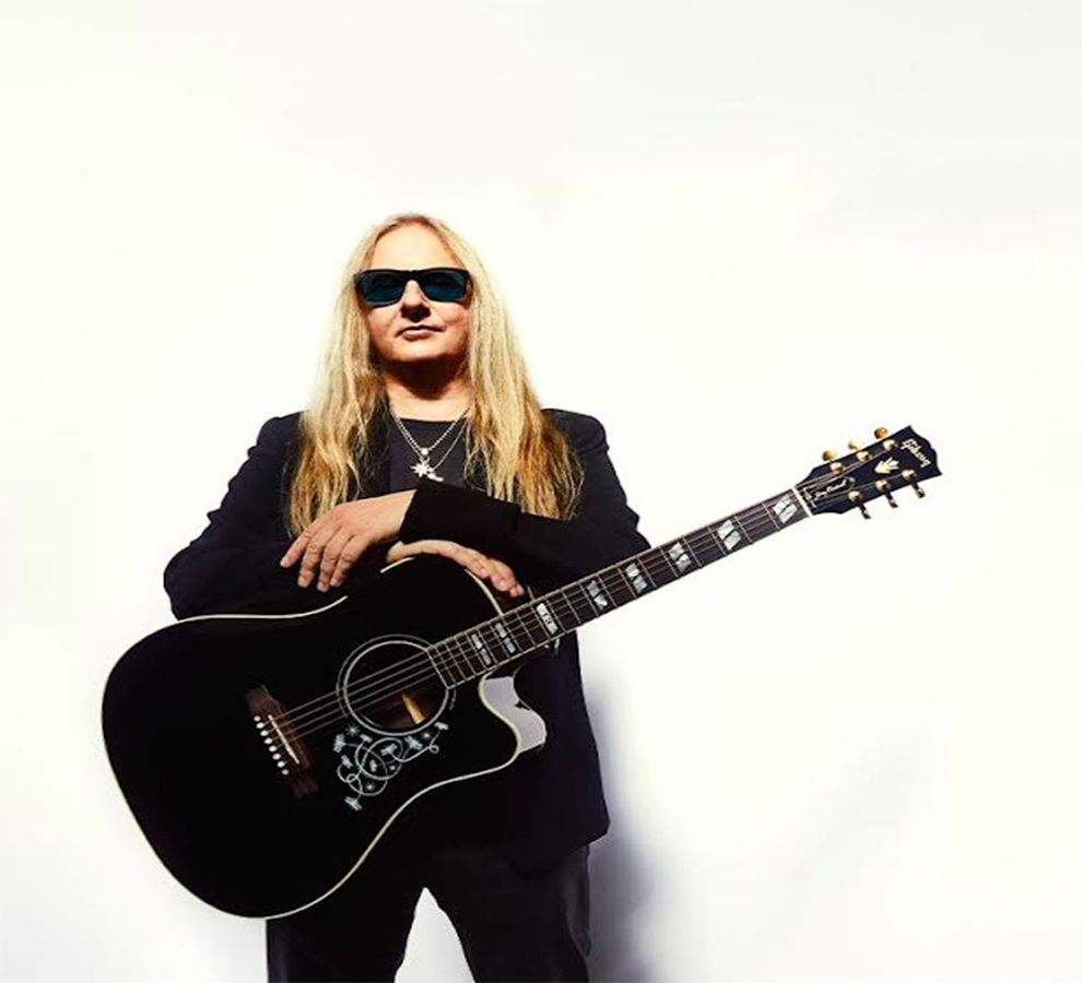 *Edición especial de Jerry Cantrell “Atone” y “Fire Devil” Songwriter.  