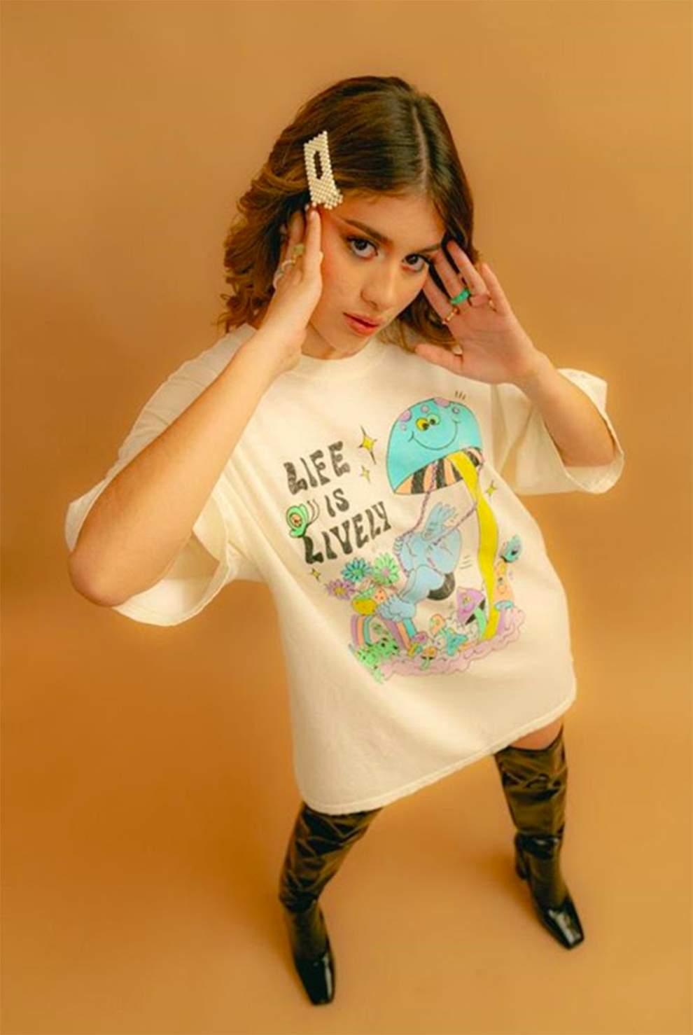 Mexicana Lauri García, la joven promesa musical motivada con su “Miel”