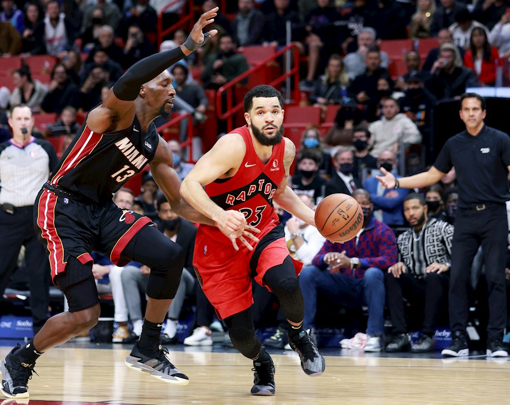 Suns siguen arrasando, Nets activan las alarmas y Warriors se salvan al final