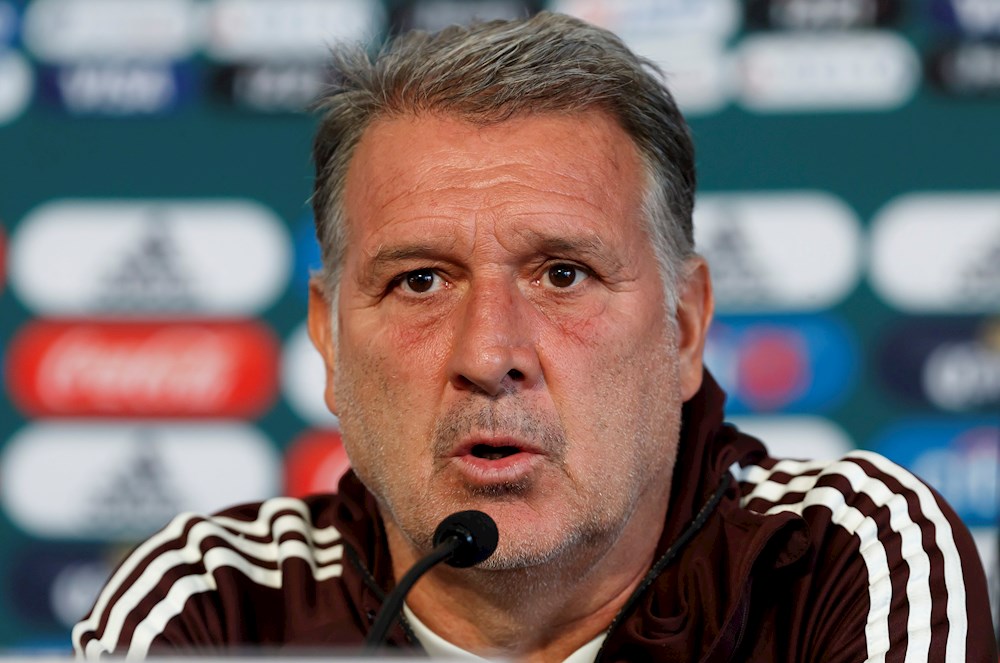 Raúl Jiménez está listo para jugar frente a Panamá, dice Martino