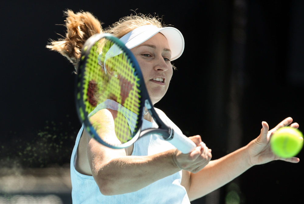 La australiana Saville vence a Raducanu y pasa a octavos en Zapopan