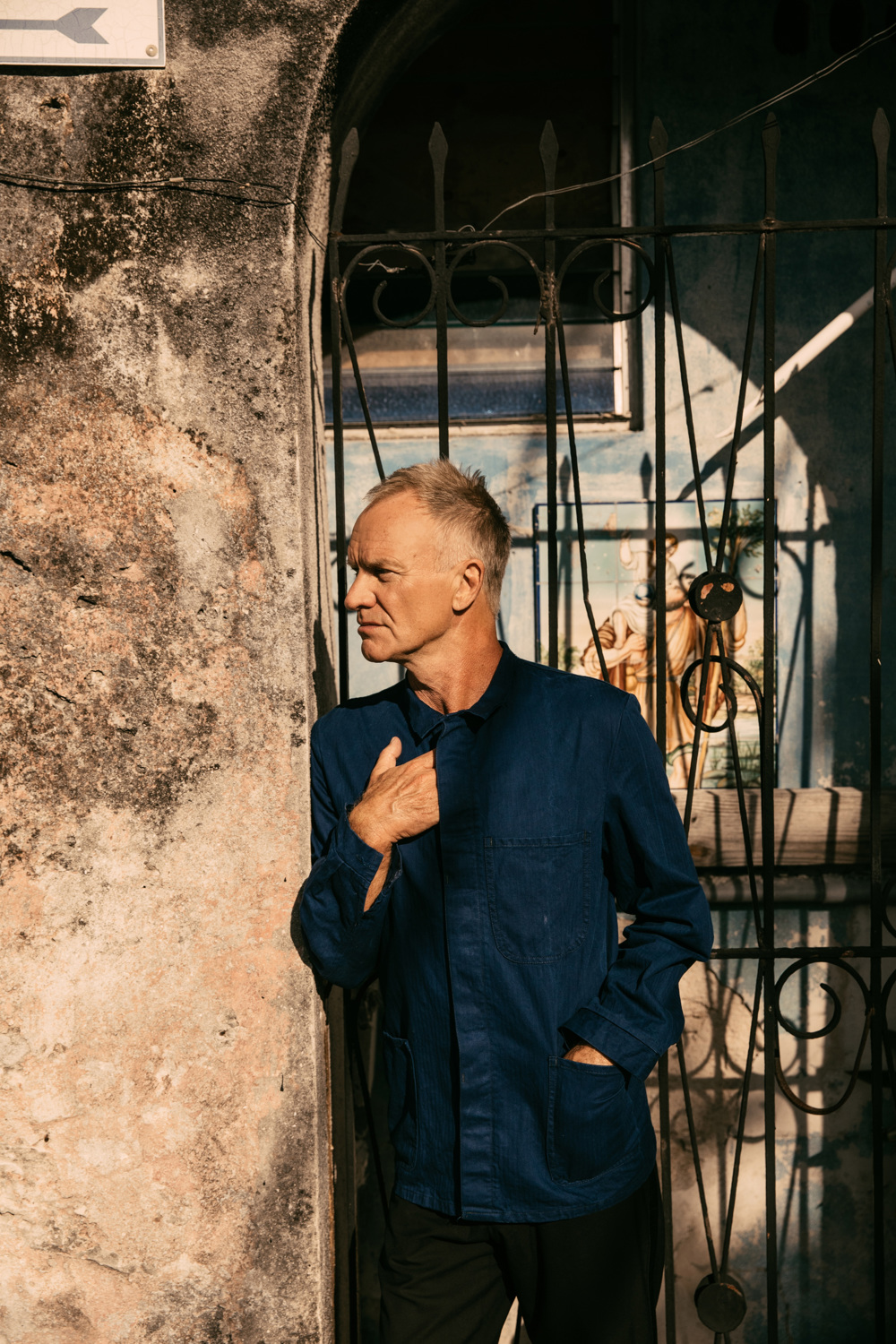 Sting cae seducido por la “musicalidad” del español y publica “Por su amor”
