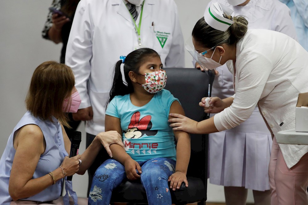 Pfizer solicita autorización de vacuna para niños de entre 6 meses y 5 años