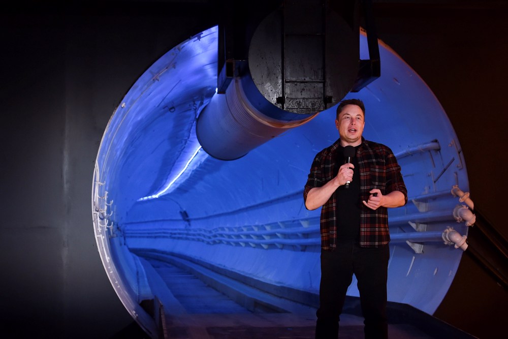 Estudiantes en Brownsville invitan a Elon Musk a celebrar “Charro Days”