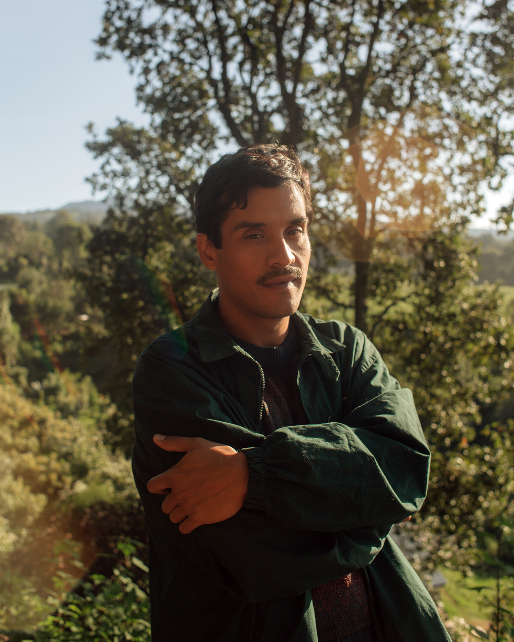 El David Aguilar vuelve a su origen minimalista en “Agendas vencidas”