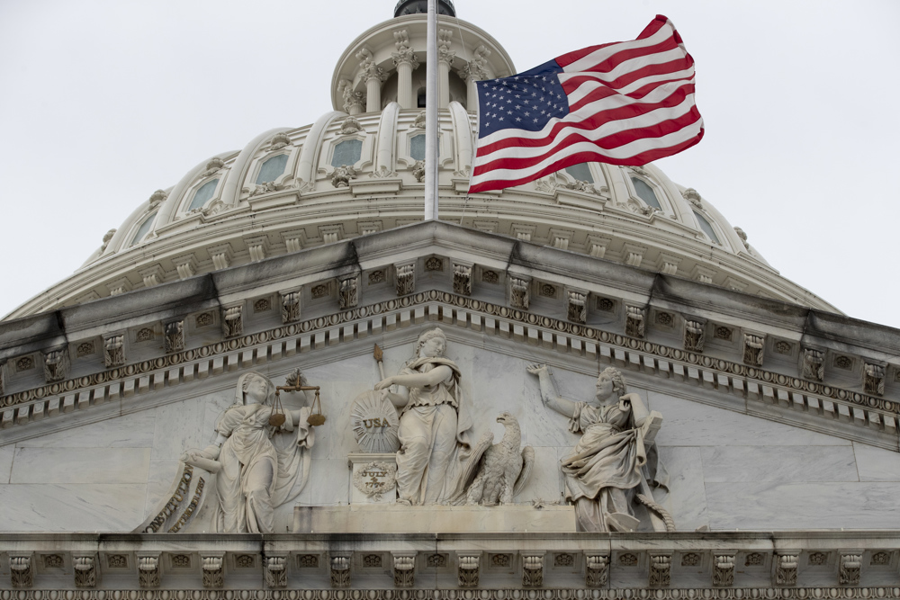 Una médico pro Trump se declara culpable por el asalto al Capitolio de EE.UU.