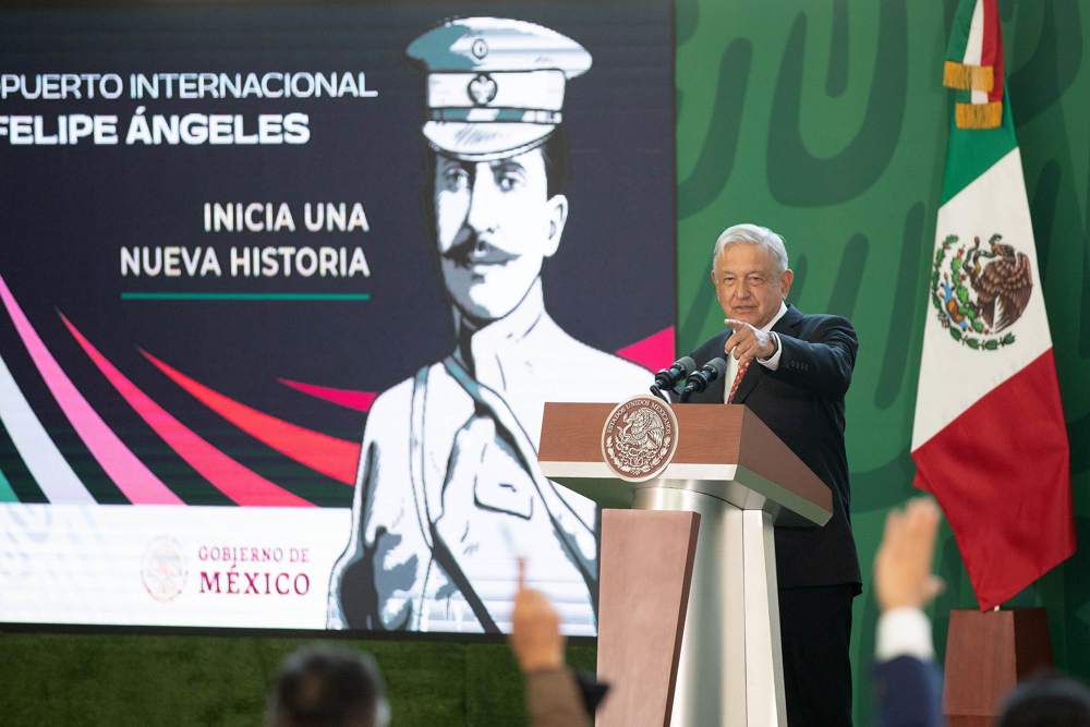 López Obrador da por “misión cumplida” inauguración de nuevo aeropuerto
