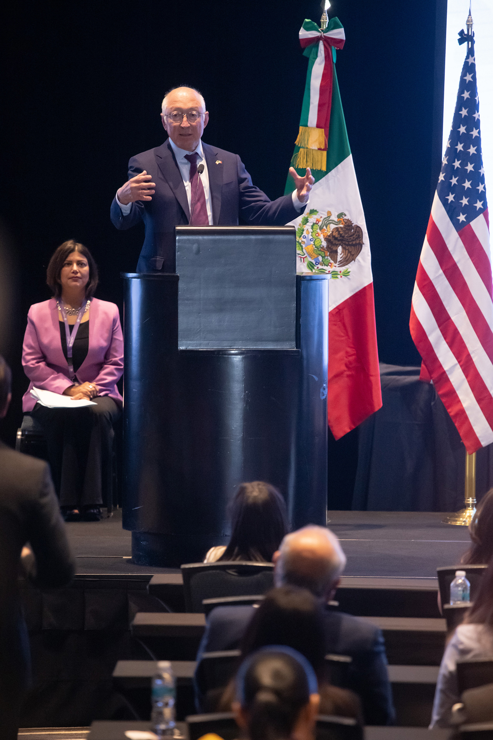 México y EEUU realizan con “optimismo” primera cumbre de mujeres y seguridad