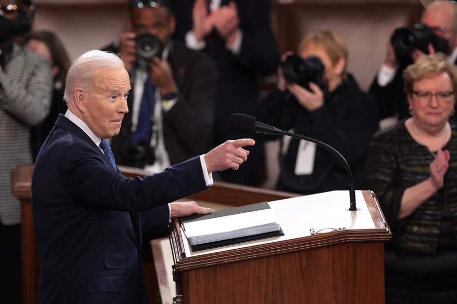 Biden acusa a Putin de querer derribar “los cimientos del mundo libre”