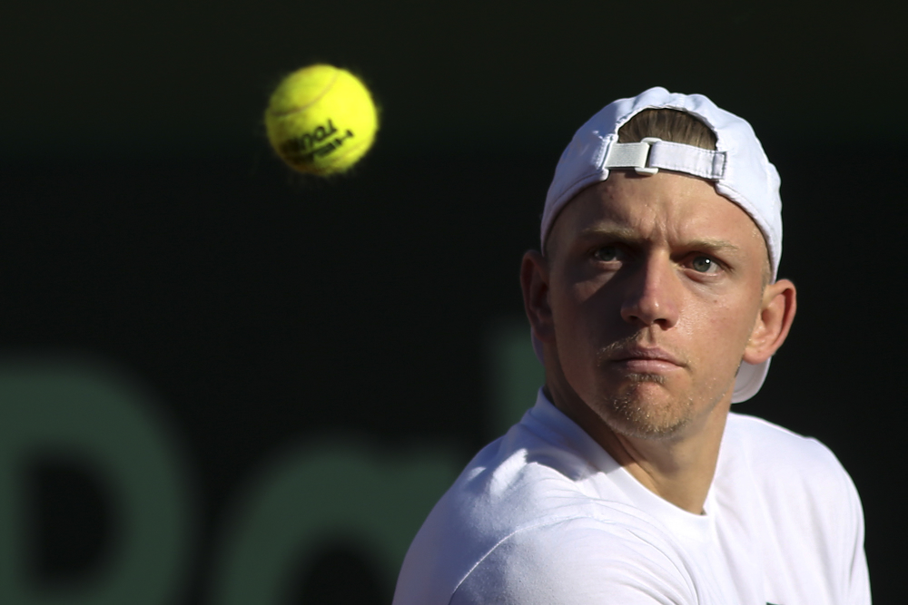 Davidovich y Martínez avanzan; Andújar, Carballés y Párrizas dicen adiós