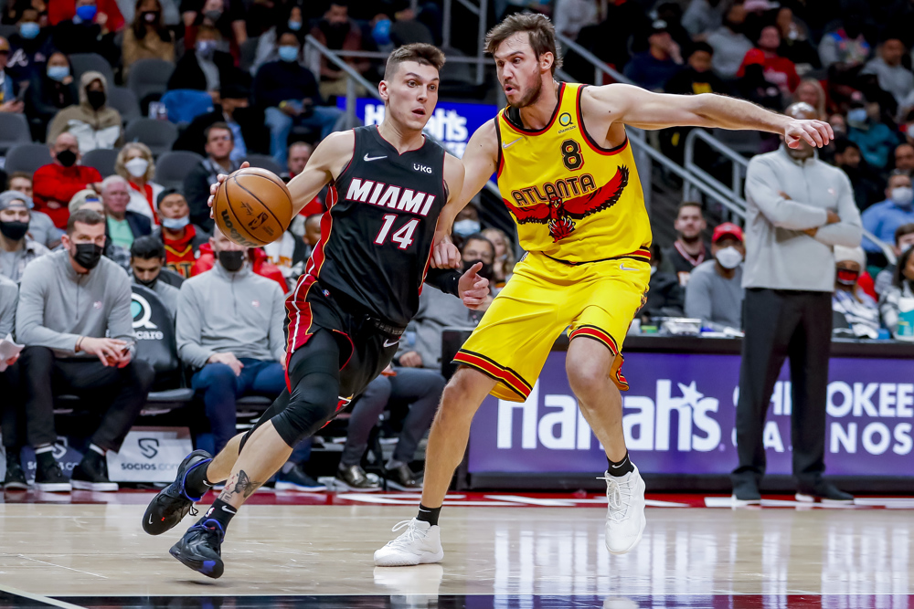 111-99. Miami anula a los Bulls y da un golpe en la mesa en el Este