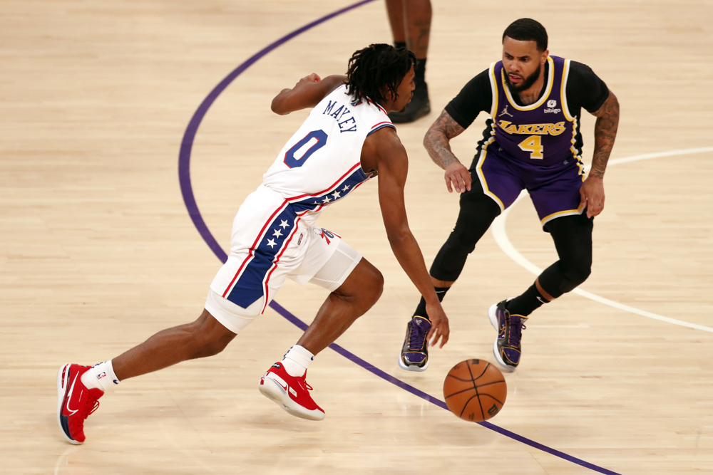 Celtics aplastan, Warriors reviven y Nets suspiran