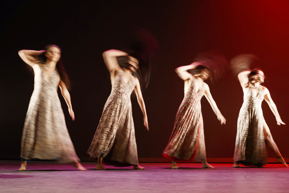 Danza “Urdimbre” muestra el legado vivo de los textiles indígenas