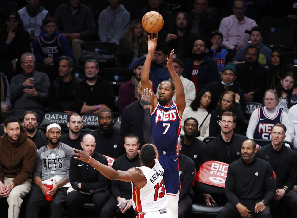 Durant a los Sixers: “Es difícil abuchear a Simmons cuando pierdes de tanto”