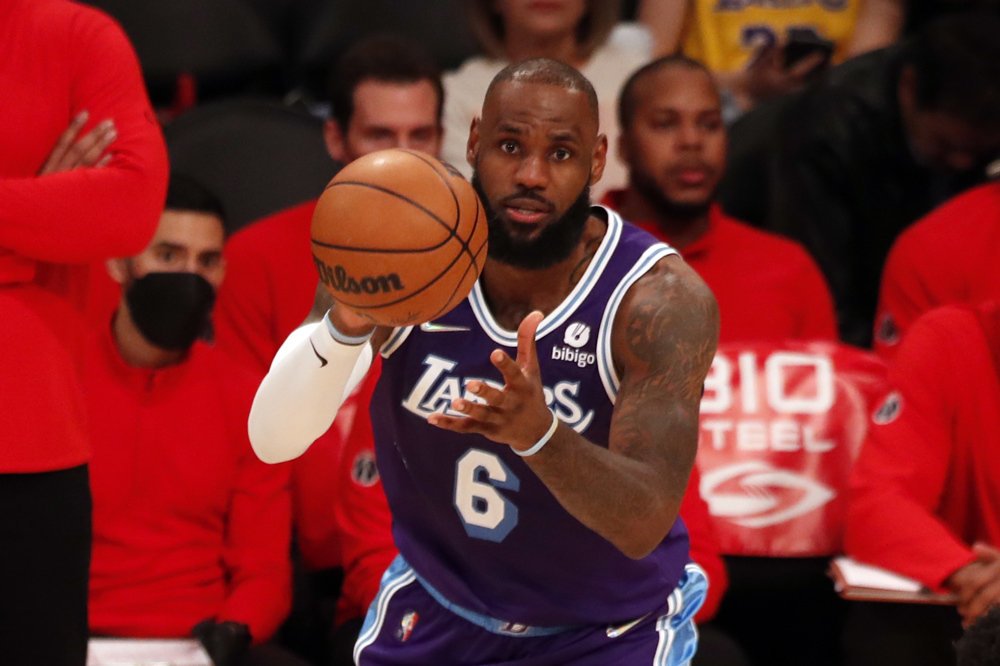 LeBron, sin miedo a la crisis de Lakers: “Me siento cómodo en la adversidad”