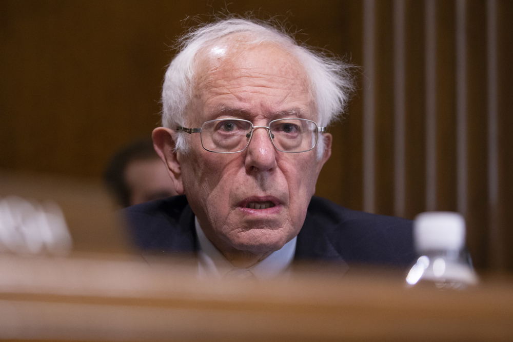 El senador Sanders pide a Manfred no dejarse arrastrar por los dueños de la MLB