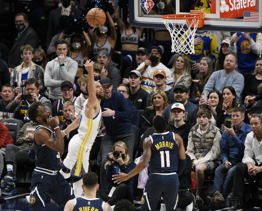 Los Nets destrozan a los Sixers y los Warriors remontan a los Nuggets