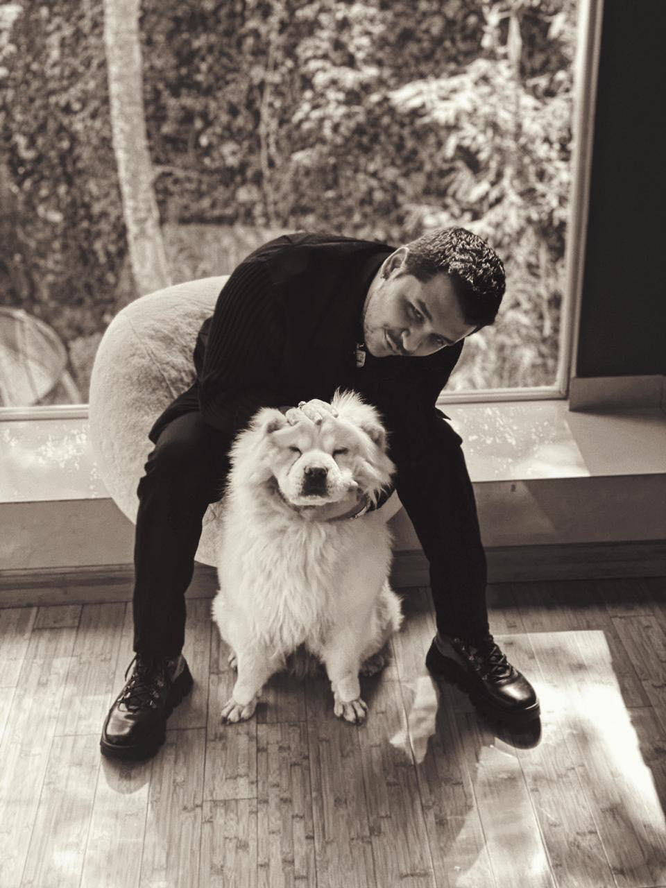 Christian Nodal recibe abucheos de sus fans durante concierto