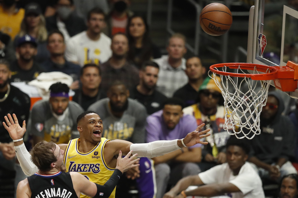 Russell Westbrook y su esposa denuncian el acoso a su familia