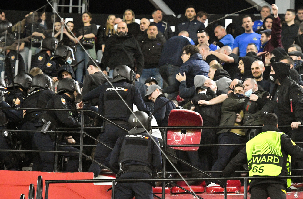 ‘Tribus’ ultra quisieron convertir Sevilla en campo de batalla