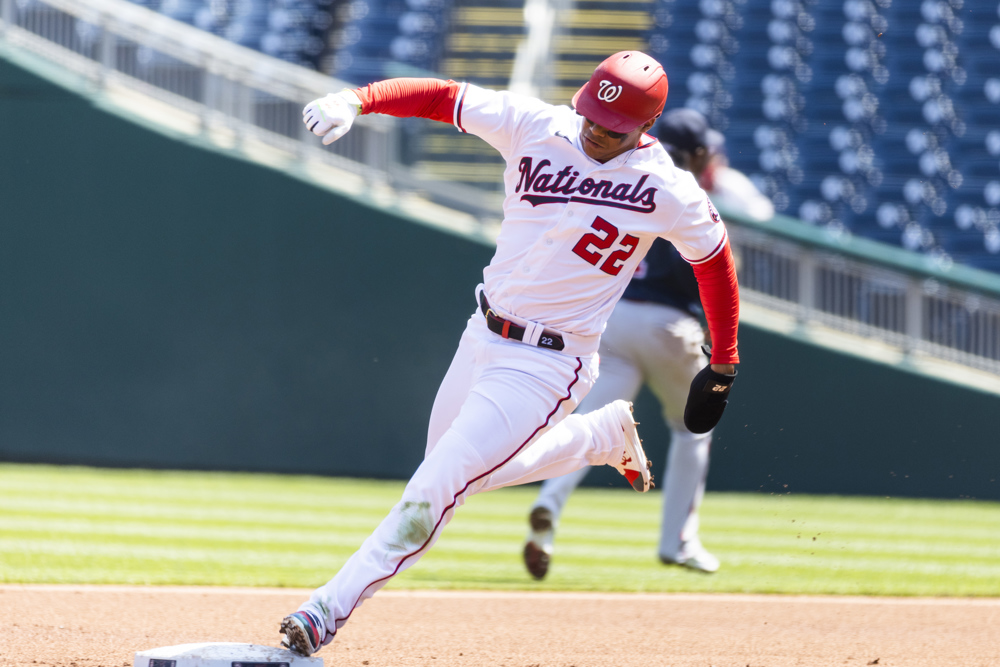 Los dominicanos Soto, Devers y Guerrero Jr. acuerdan salarios con sus equipos