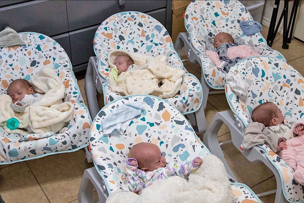 Pharr PD dará 5 veces más amor a quintillizos recién nacidos