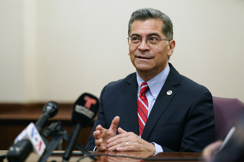 Becerra defiende el Título 42 pero cree que el sistema migratorio está “roto”