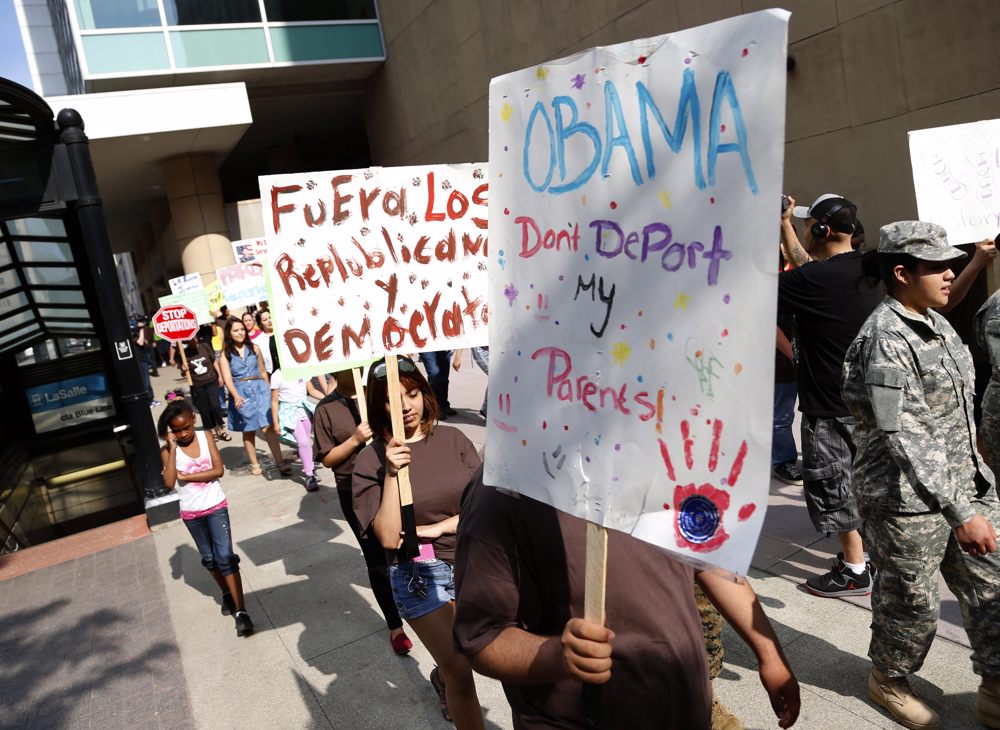 Servicio de Inmigración de EEUU adopta medidas para bajar tiempo de trámites