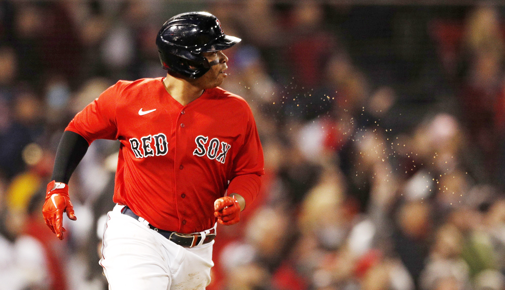 Devers y Hernández dan la victoria a los Medias Rojas