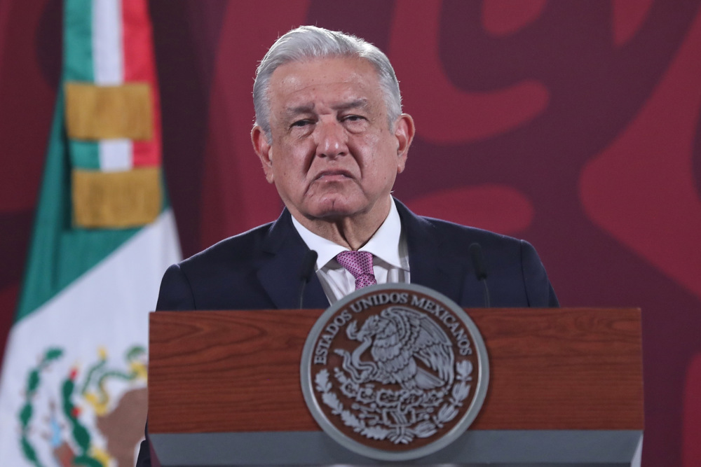 López Obrador llama a la oposición “rebelarse” y aprobar la reforma eléctrica