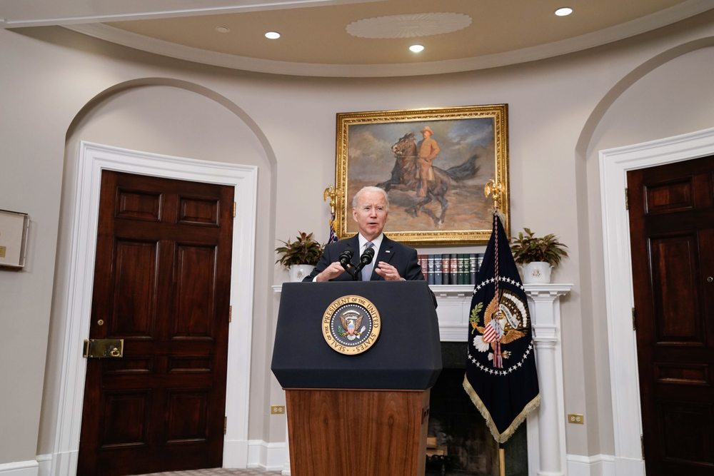 Biden concede una nueva ayuda millonaria a Ucrania y veta los barcos rusos