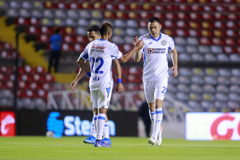 El paraguayo Pablo Aguilar manda al Cruz Azul a la zona de cuartos de final