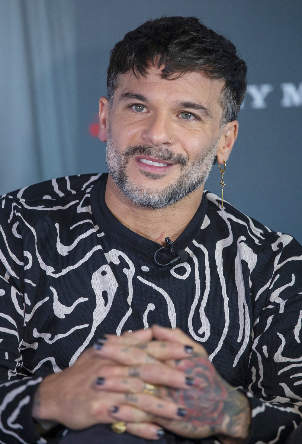 Pedro Capó lanza “La Fiesta”, tema que celebra la muerte de manera jovial