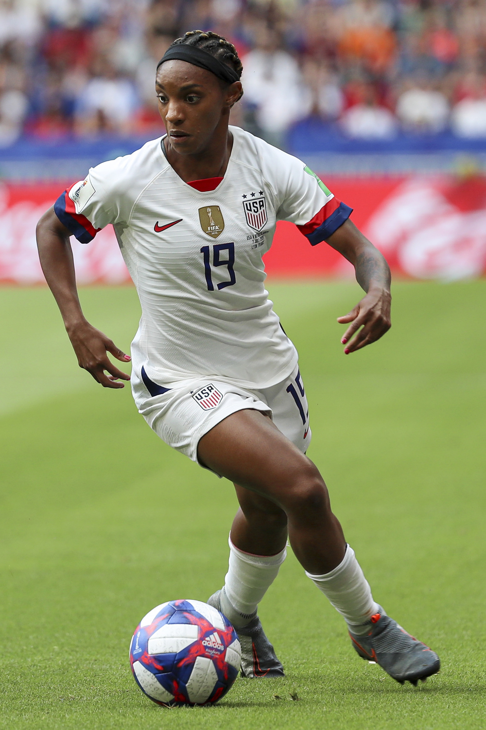 La estadounidense Dunn y el canadiense Davies, mejores jugadores de 2021