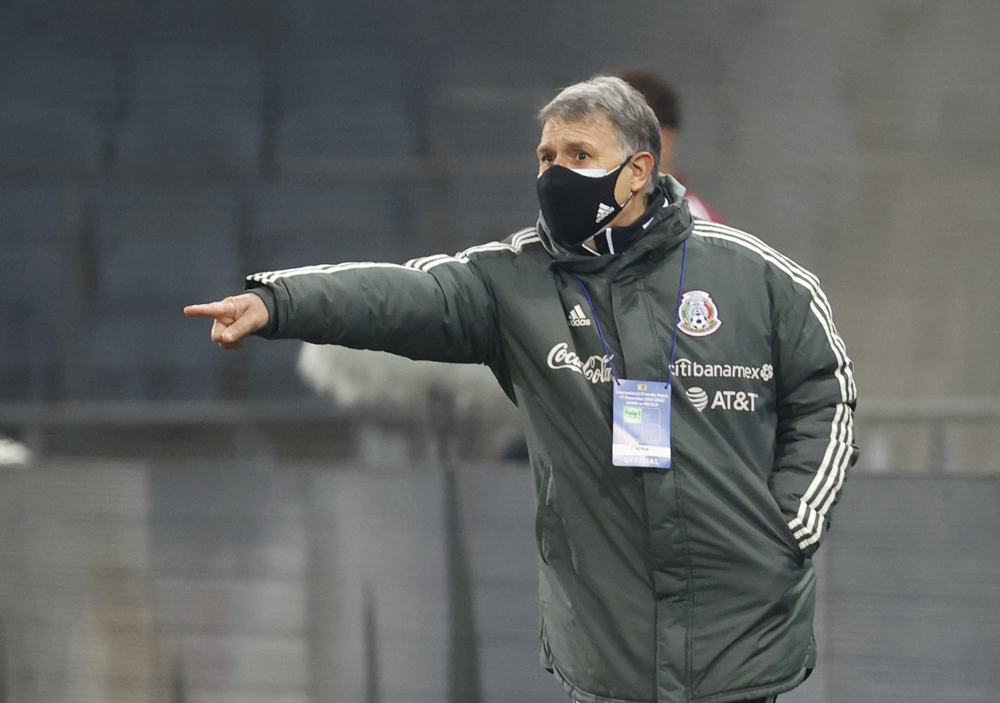 Flores y Gómez destacan en lista de México para enfrentar a Guatemala