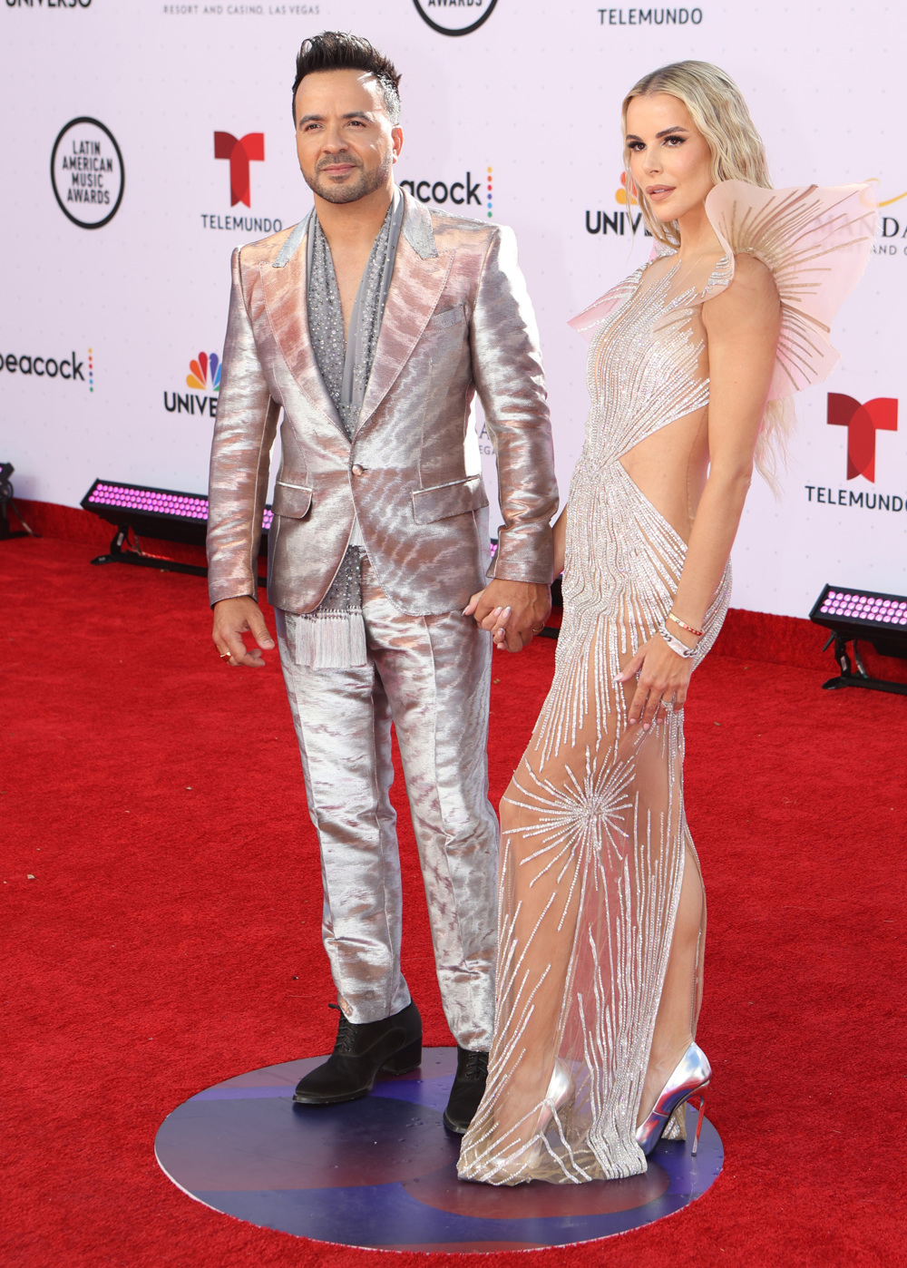 Karol G y Bad Bunny reinan en los Latin American Music Awards 2022