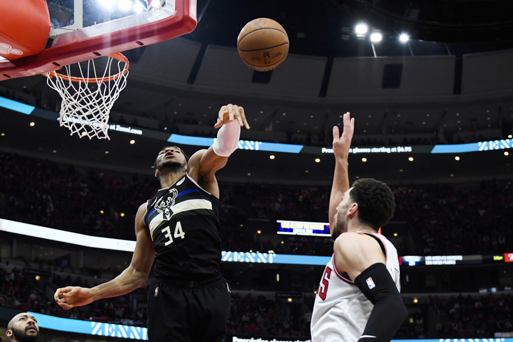 119-95. Los Bucks dejan tocados a los Bulls