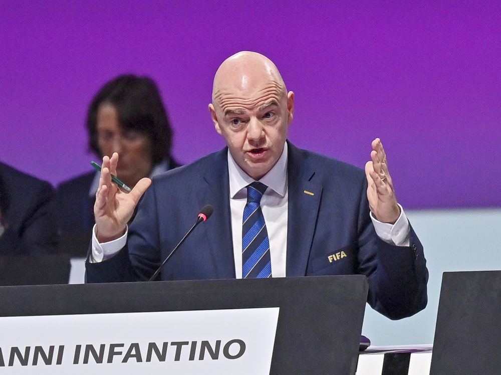 Infantino, sorprendido con el valor que tiene el fútbol para los mexicanos