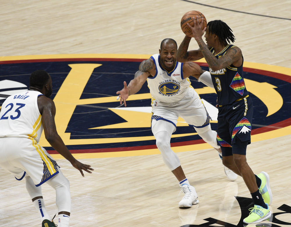 126-121. Los Nuggets siguen con vida