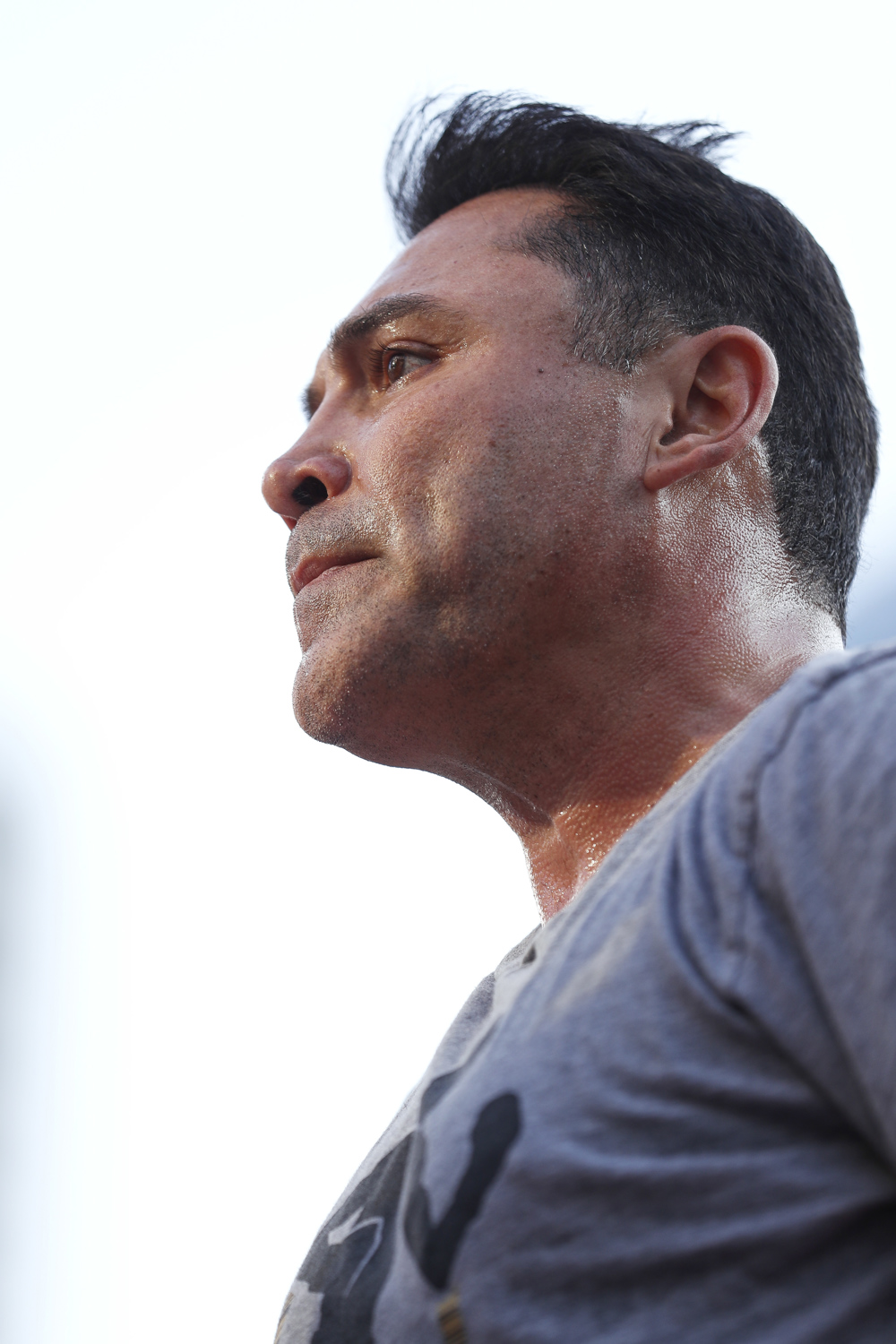 Óscar de la Hoya, demandado por agresión sexual