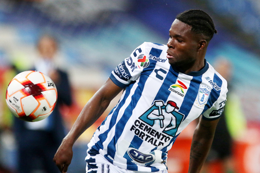 El Pachuca del uruguayo Almada empata con Xolos y salta al liderato en México