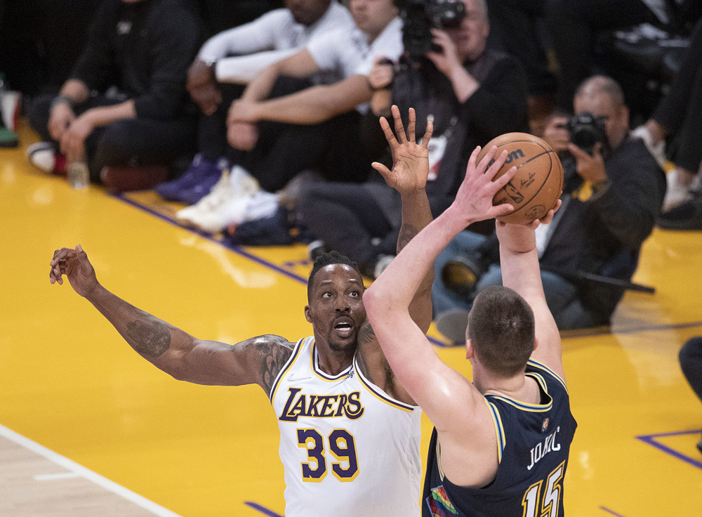 Los Lakers se quedan sin “play-in” y los Spurs rematan su hazaña