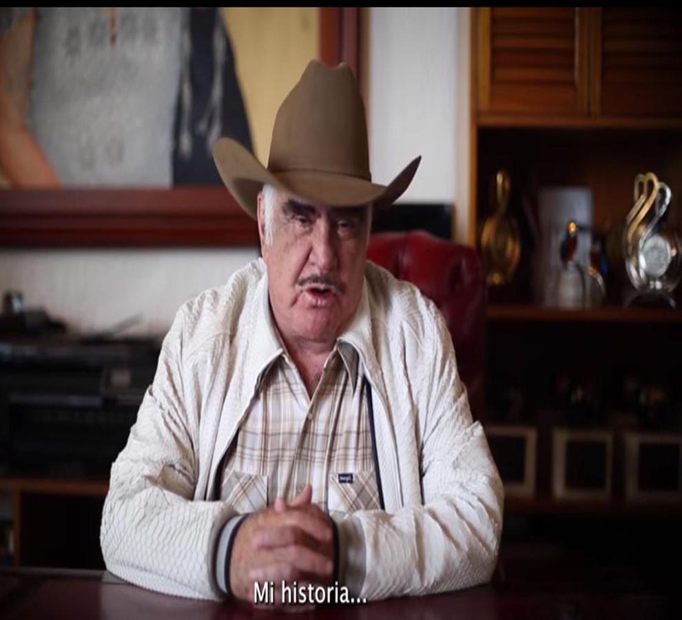 Con imagen del propio Vicente Fernández promocionan su serie de Netflix