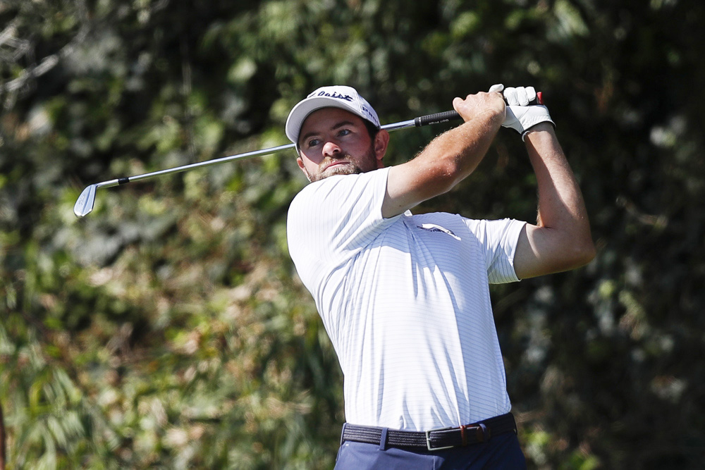 El estadounidense Cameron Young lidera el RBC Heritage con dos golpes de ventaja