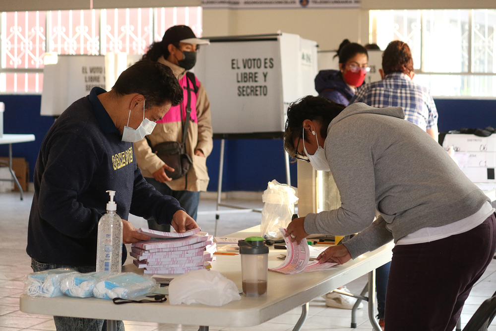 Comienza la votación para la consulta de revocación de López Obrador